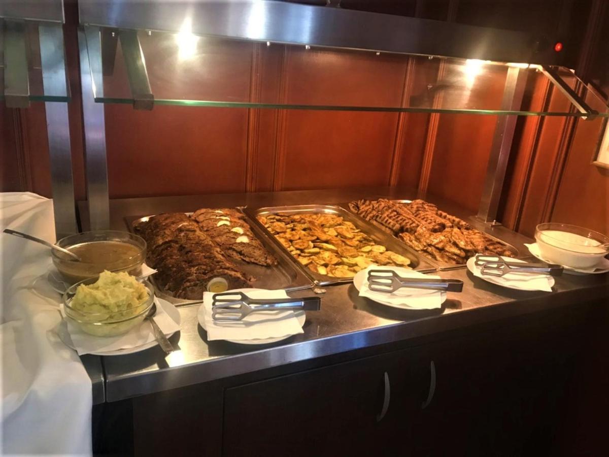 艾利纳酒店 潘波洛沃 外观 照片